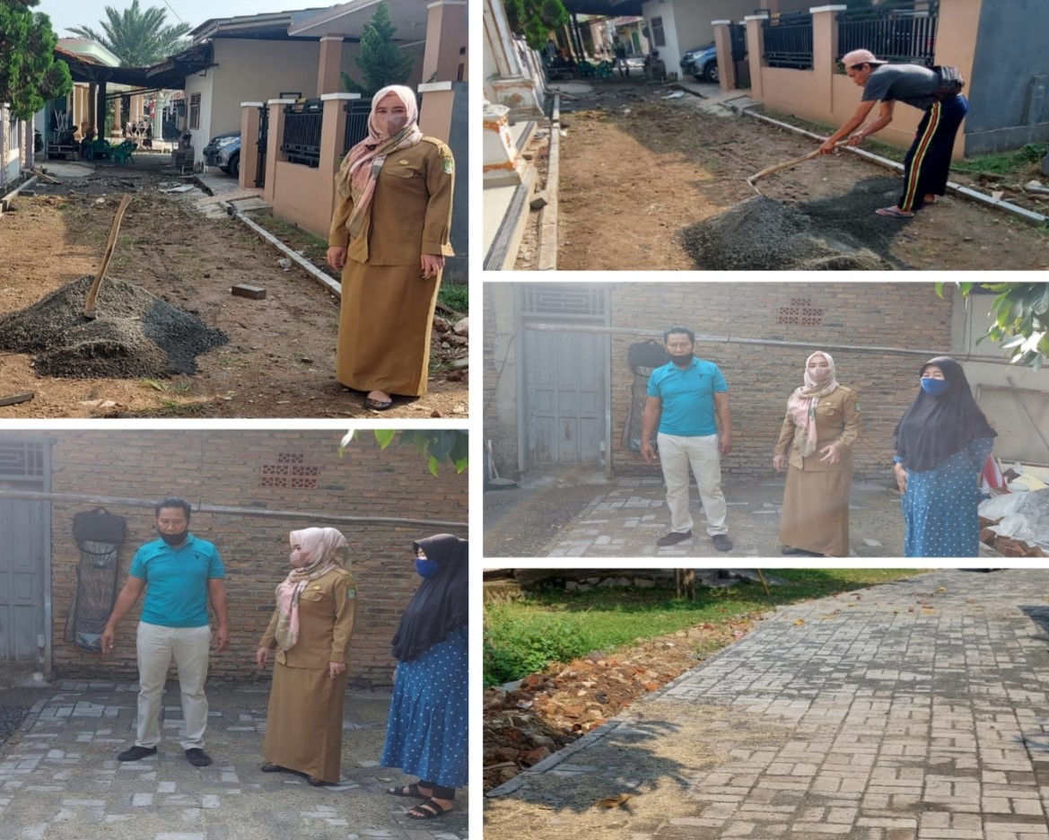 Kasi Ekbang monitoring pekerjaan Paving Blok di RT 002/006